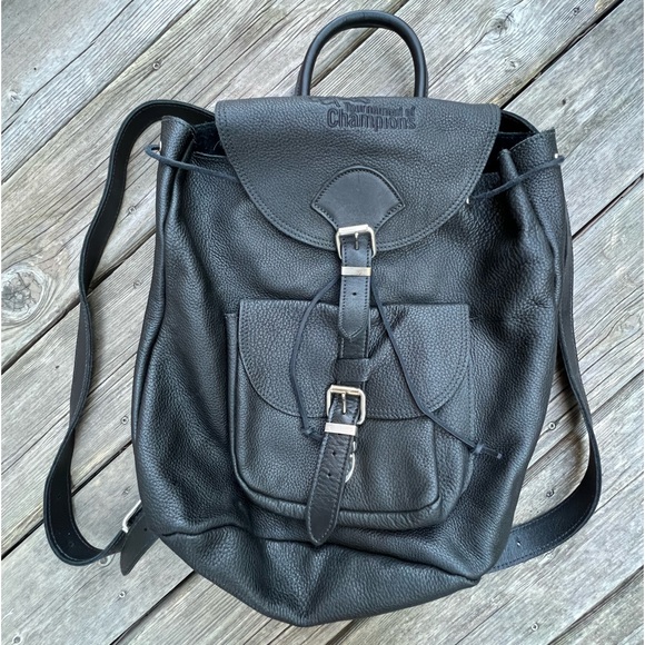 COPY - Vintage ROOTS CANADA Pebbled Leather Large Black Buckle drawstring backp… - Picture 15 of 16